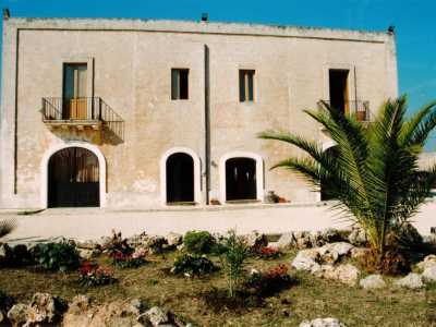La vecchia sede della scuola, concessa per tanti anni da un imprenditore locale 